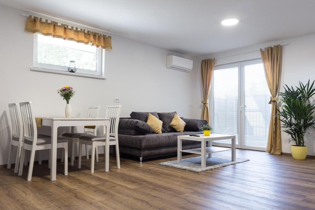 Inin Apartments Μπλεντ Εξωτερικό φωτογραφία