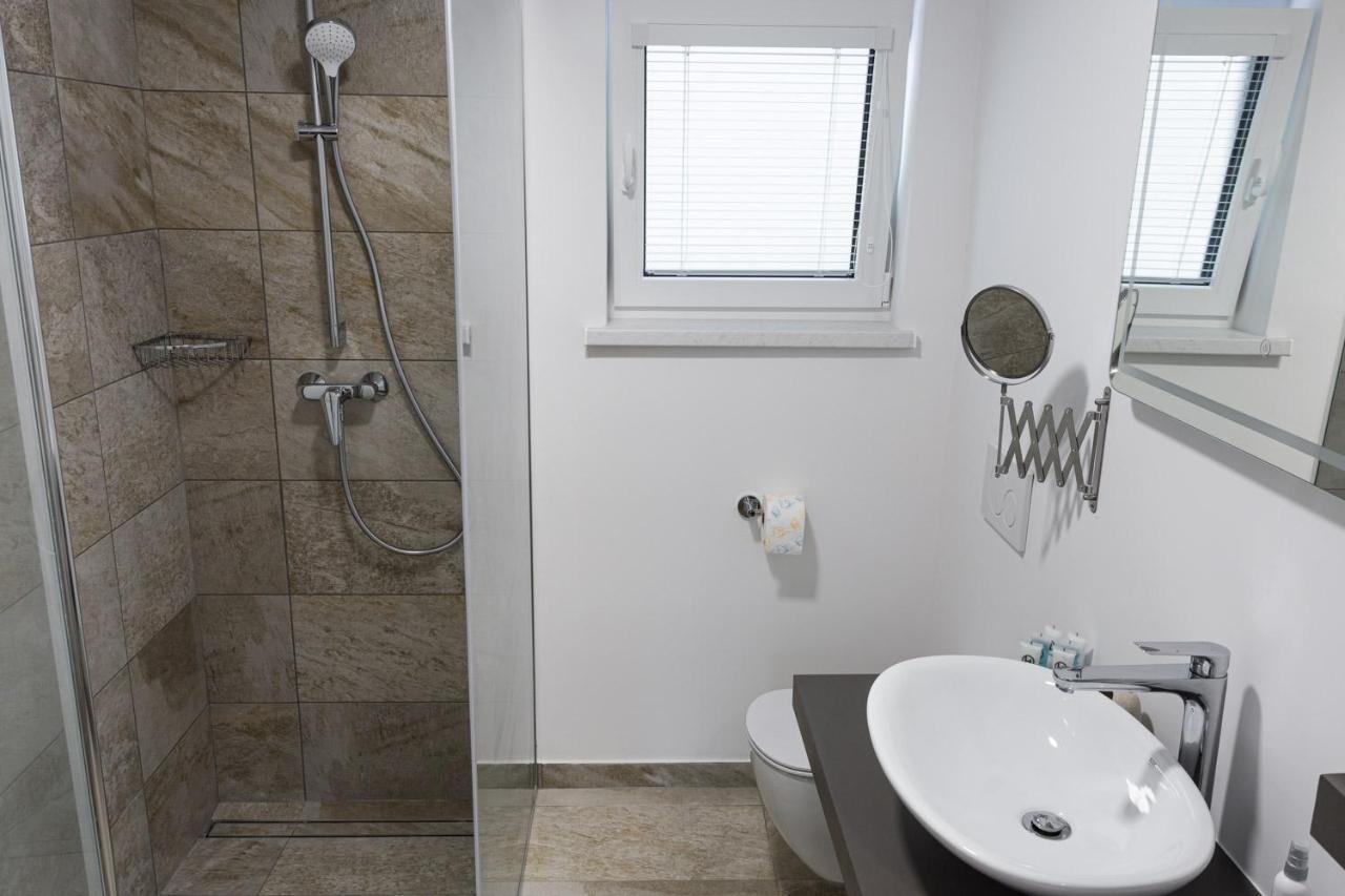 Inin Apartments Μπλεντ Εξωτερικό φωτογραφία