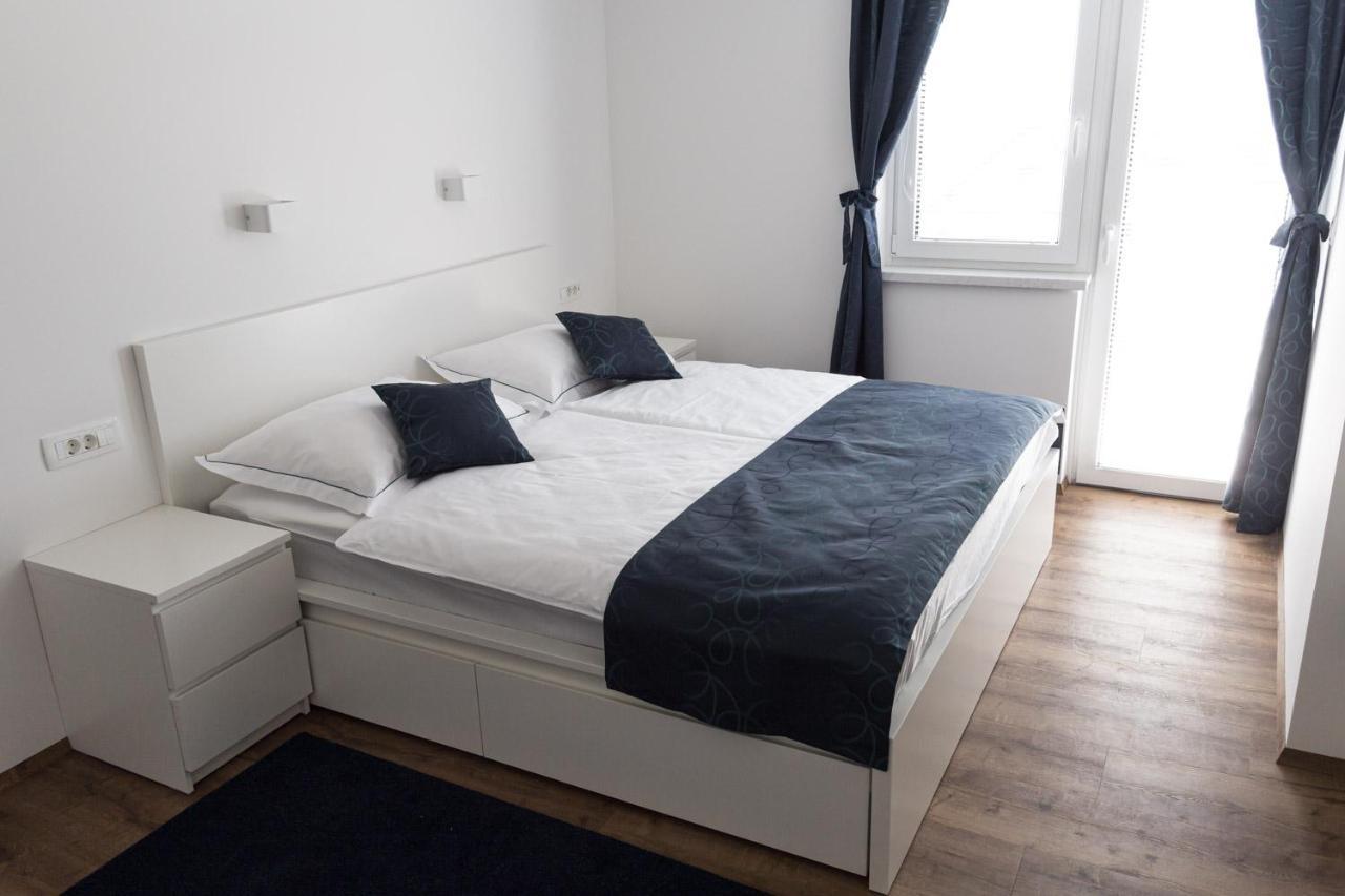 Inin Apartments Μπλεντ Εξωτερικό φωτογραφία