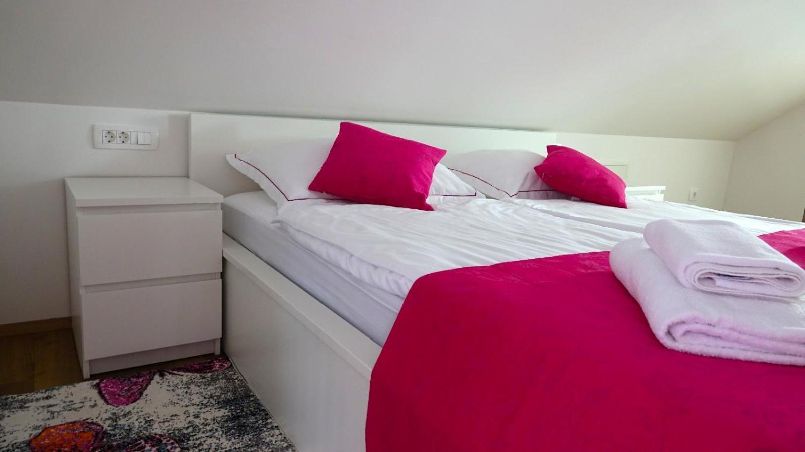 Inin Apartments Μπλεντ Εξωτερικό φωτογραφία